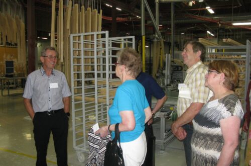 Eeron opastus Tiivi tehtaalla.