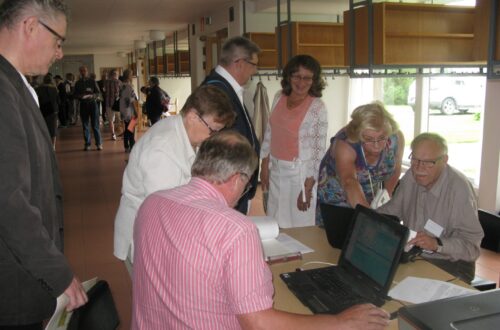 Sukutietokannan esittelyä.