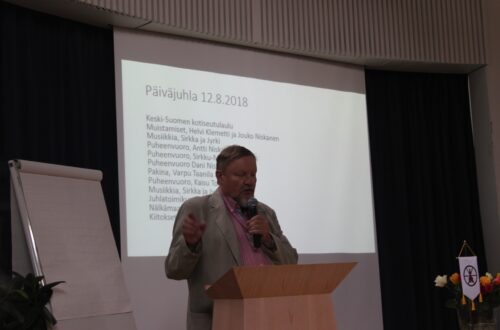 "Rekisteriniskanen" puhuu.